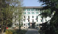 [particolare edificio palazzo verdi]